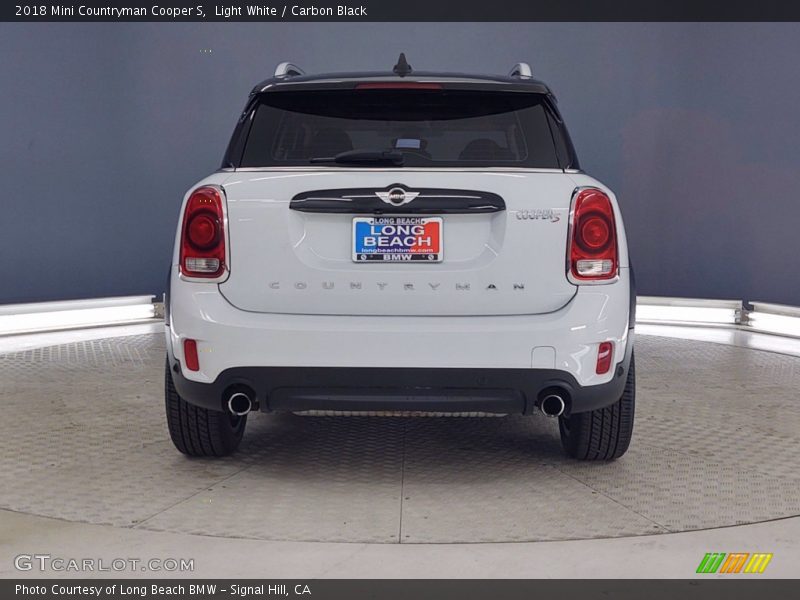 Light White / Carbon Black 2018 Mini Countryman Cooper S