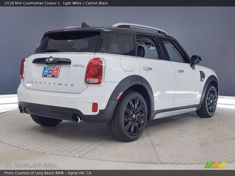 Light White / Carbon Black 2018 Mini Countryman Cooper S