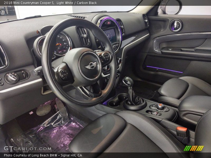 Light White / Carbon Black 2018 Mini Countryman Cooper S