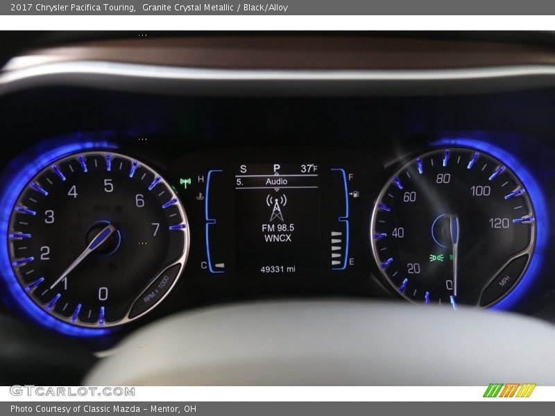 Granite Crystal Metallic / Black/Alloy 2017 Chrysler Pacifica Touring