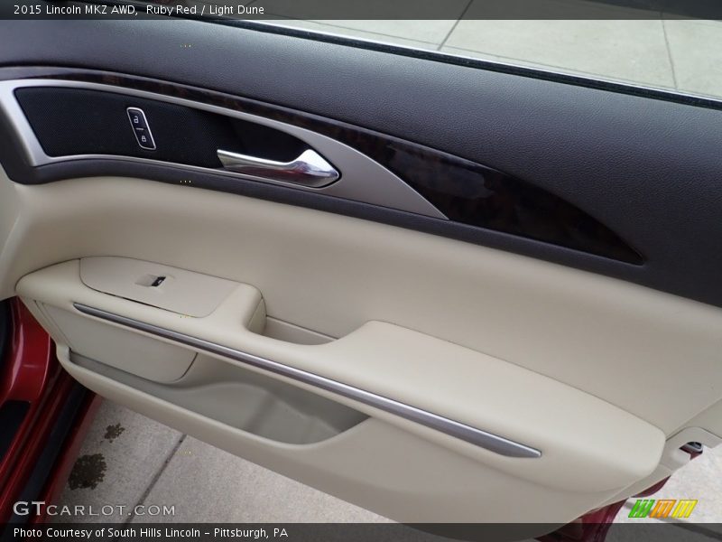 Door Panel of 2015 MKZ AWD