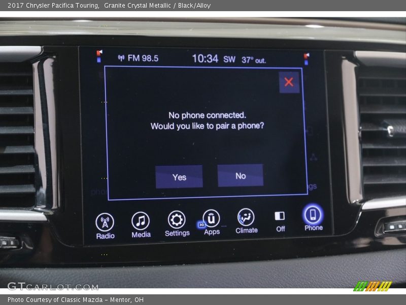 Granite Crystal Metallic / Black/Alloy 2017 Chrysler Pacifica Touring