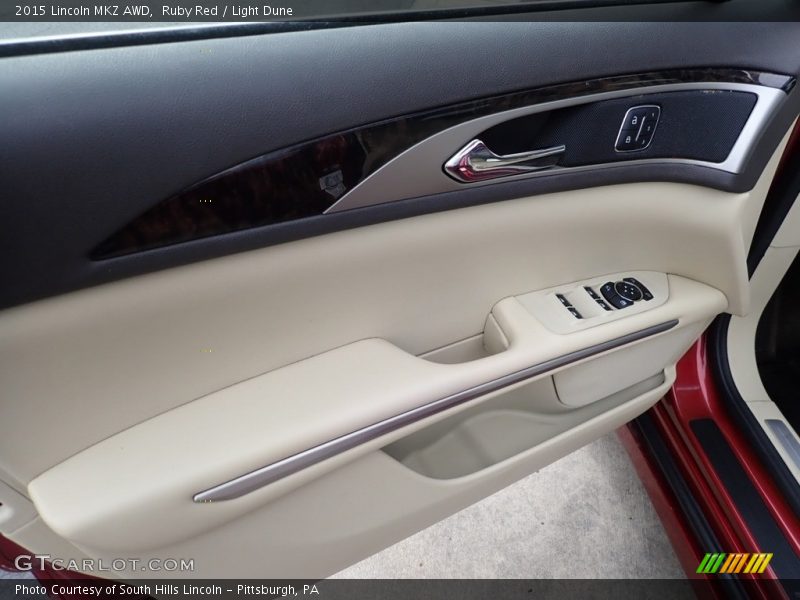 Door Panel of 2015 MKZ AWD