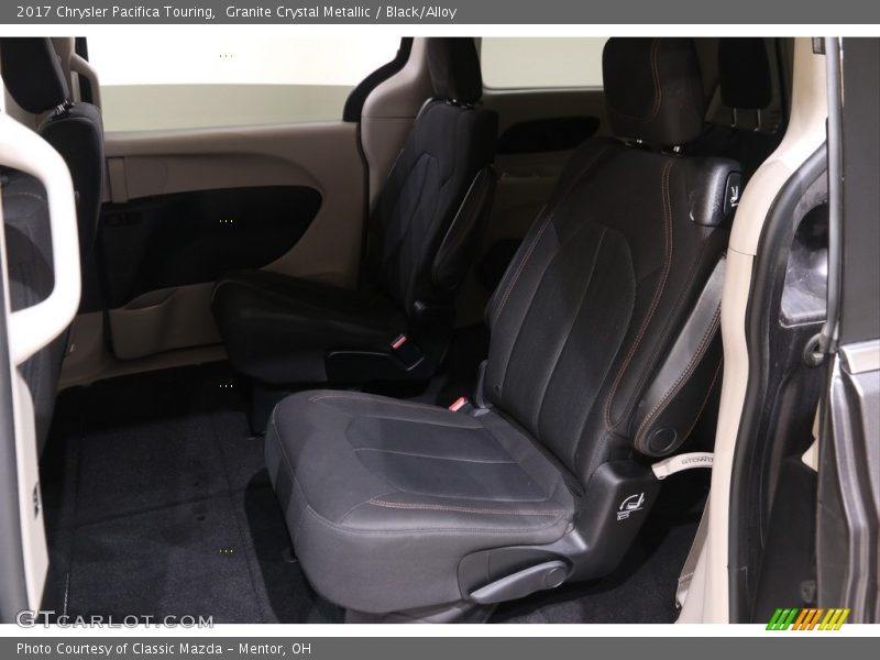 Granite Crystal Metallic / Black/Alloy 2017 Chrysler Pacifica Touring