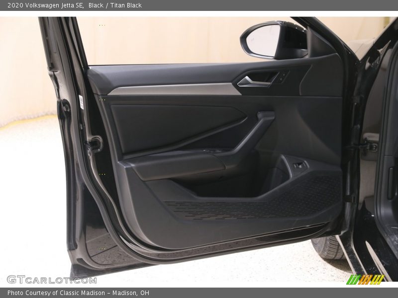 Black / Titan Black 2020 Volkswagen Jetta SE
