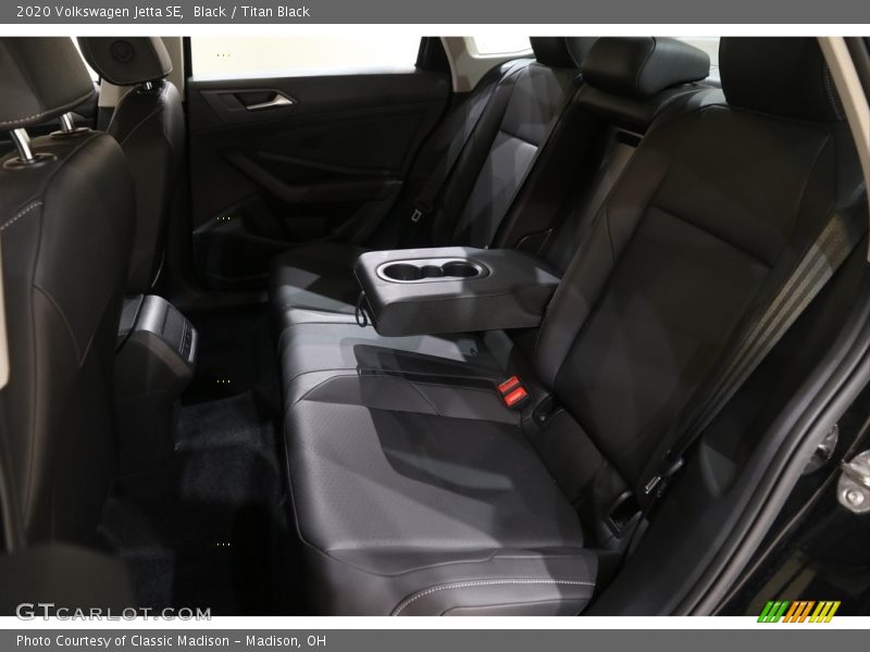 Black / Titan Black 2020 Volkswagen Jetta SE