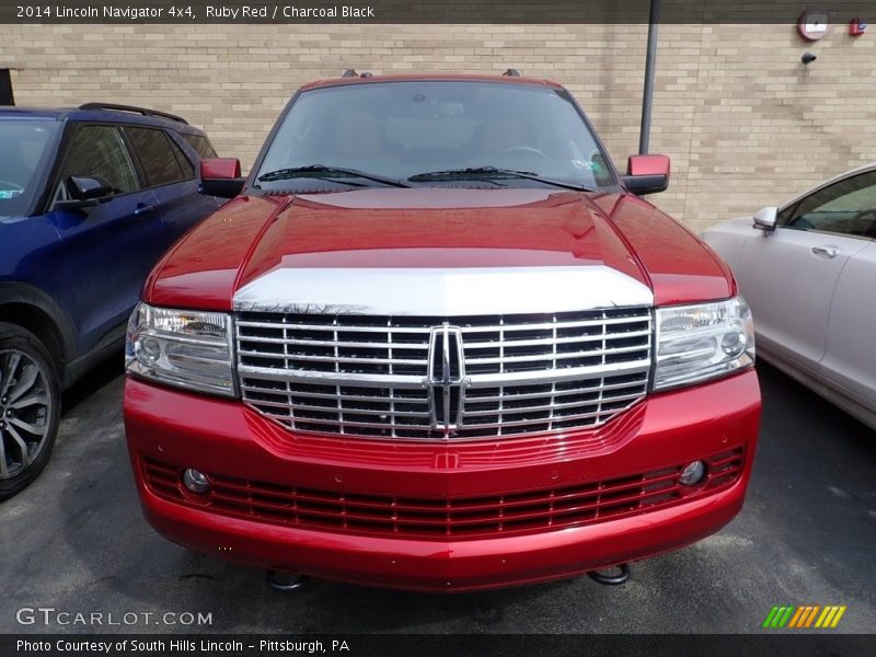  2014 Navigator 4x4 Ruby Red