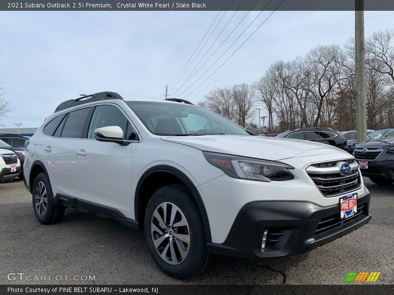 Crystal White Pearl / Slate Black 2021 Subaru Outback 2.5i Premium