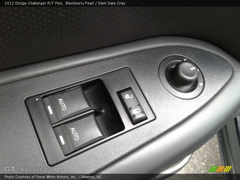Blackberry Pearl / Dark Slate Gray 2012 Dodge Challenger R/T Plus