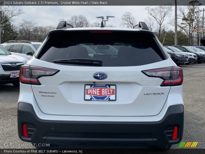 Crystal White Pearl / Slate Black 2021 Subaru Outback 2.5i Premium