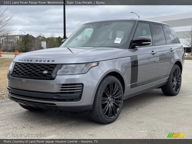 Front 3/4 View of 2021 Range Rover Westminster