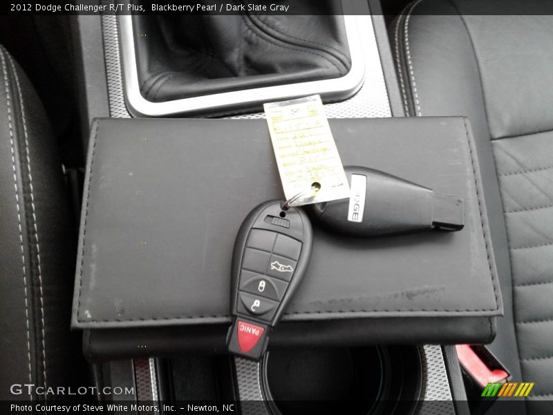 Blackberry Pearl / Dark Slate Gray 2012 Dodge Challenger R/T Plus