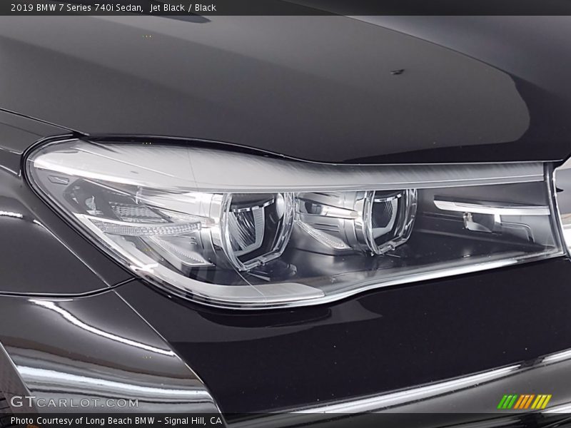 Jet Black / Black 2019 BMW 7 Series 740i Sedan