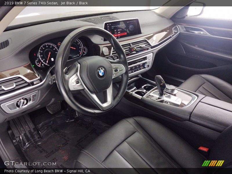 Jet Black / Black 2019 BMW 7 Series 740i Sedan