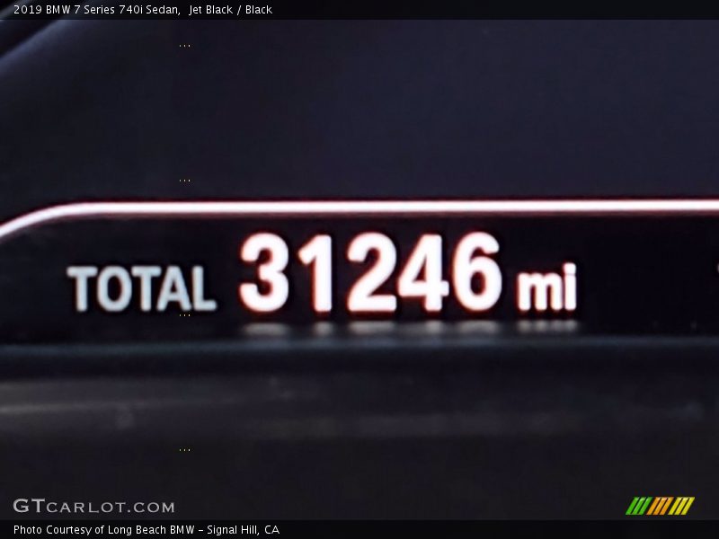 Jet Black / Black 2019 BMW 7 Series 740i Sedan