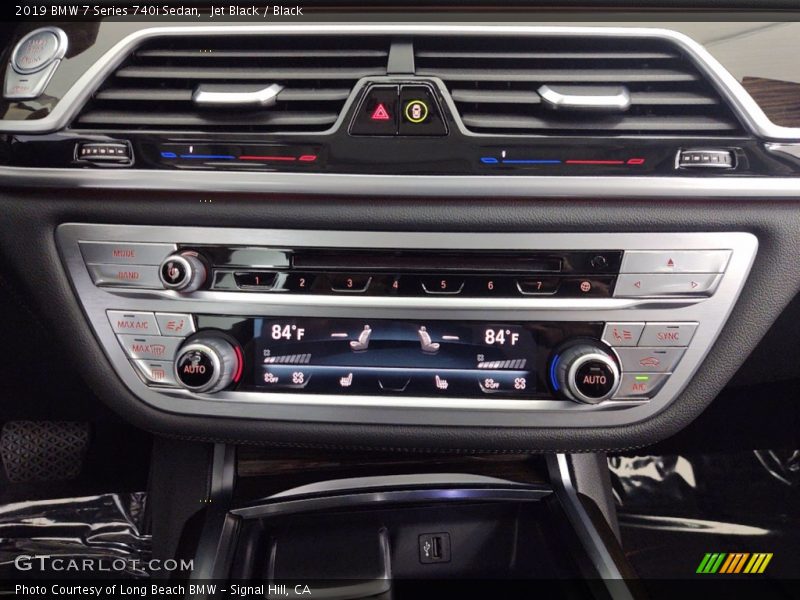 Jet Black / Black 2019 BMW 7 Series 740i Sedan