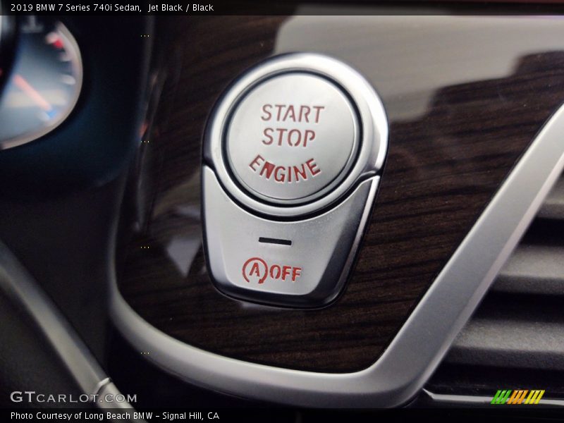 Jet Black / Black 2019 BMW 7 Series 740i Sedan