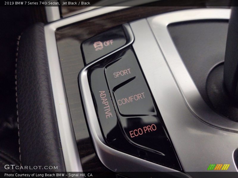 Jet Black / Black 2019 BMW 7 Series 740i Sedan