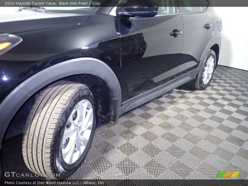 Black Noir Pearl / Gray 2020 Hyundai Tucson Value