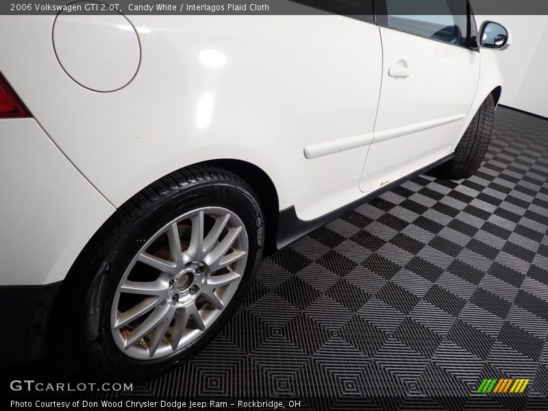 Candy White / Interlagos Plaid Cloth 2006 Volkswagen GTI 2.0T