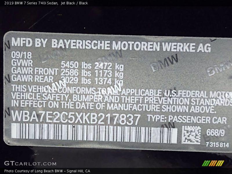Jet Black / Black 2019 BMW 7 Series 740i Sedan