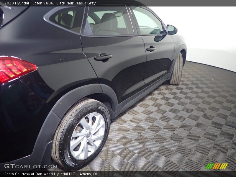 Black Noir Pearl / Gray 2020 Hyundai Tucson Value