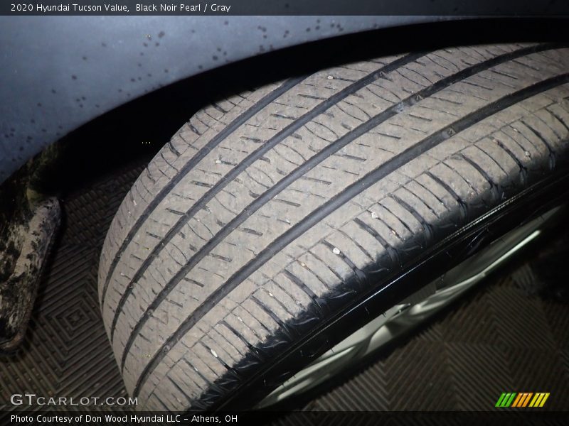 Black Noir Pearl / Gray 2020 Hyundai Tucson Value