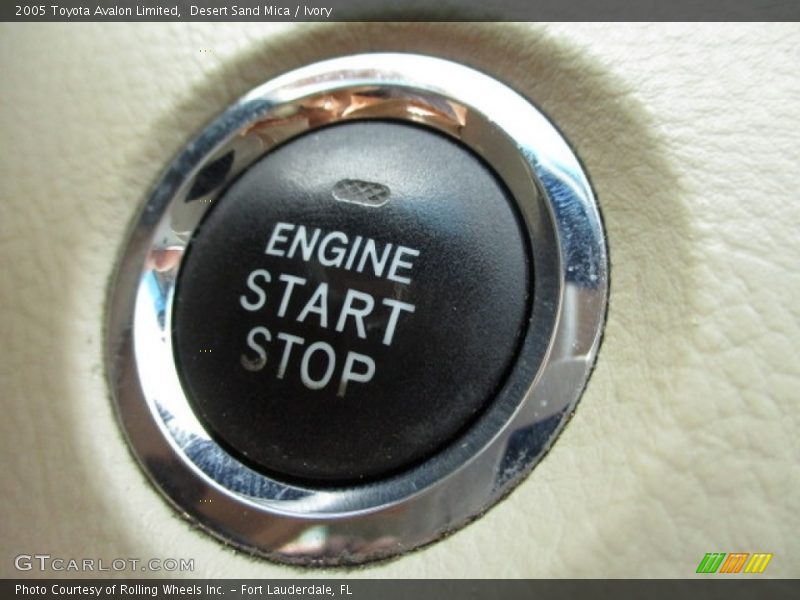 Desert Sand Mica / Ivory 2005 Toyota Avalon Limited