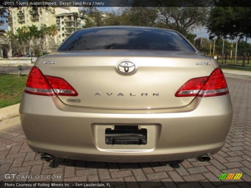 Desert Sand Mica / Ivory 2005 Toyota Avalon Limited