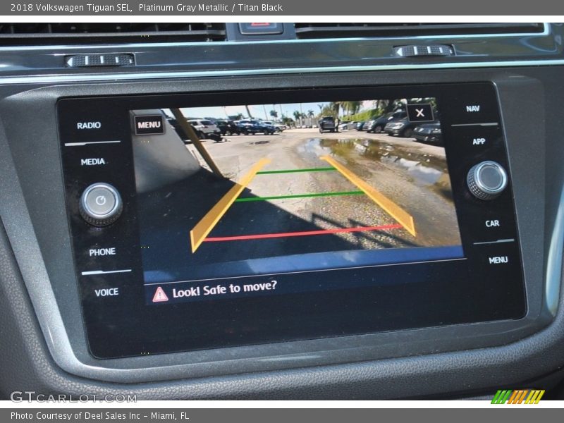 Platinum Gray Metallic / Titan Black 2018 Volkswagen Tiguan SEL