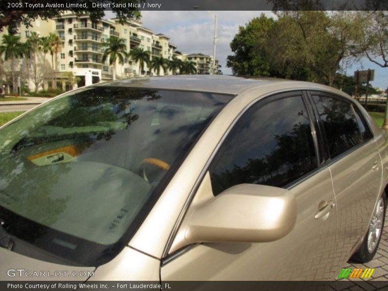 Desert Sand Mica / Ivory 2005 Toyota Avalon Limited