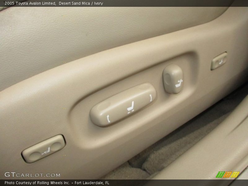 Desert Sand Mica / Ivory 2005 Toyota Avalon Limited