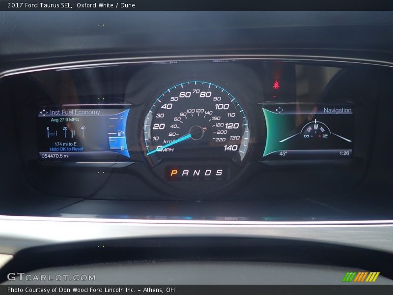Oxford White / Dune 2017 Ford Taurus SEL