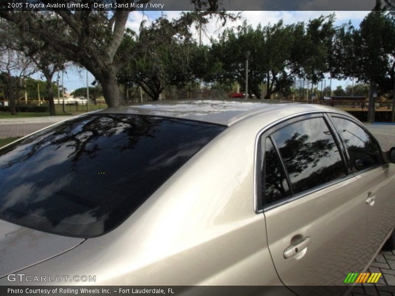 Desert Sand Mica / Ivory 2005 Toyota Avalon Limited