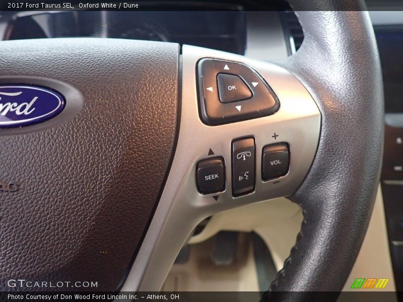 Oxford White / Dune 2017 Ford Taurus SEL