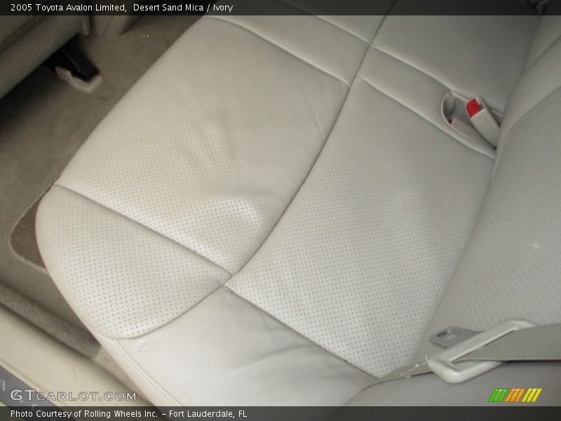 Desert Sand Mica / Ivory 2005 Toyota Avalon Limited