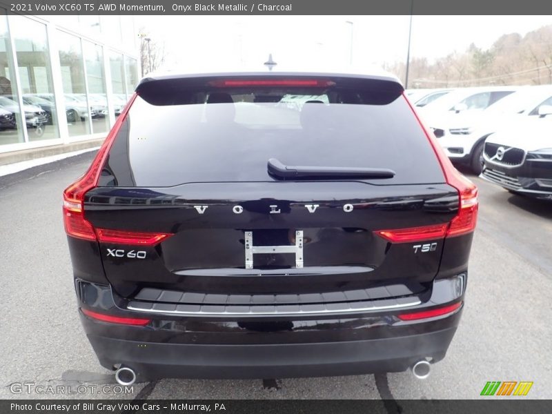 Onyx Black Metallic / Charcoal 2021 Volvo XC60 T5 AWD Momentum