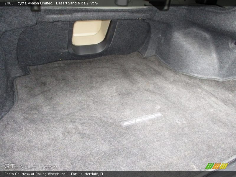 Desert Sand Mica / Ivory 2005 Toyota Avalon Limited