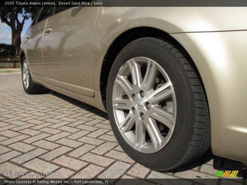 Desert Sand Mica / Ivory 2005 Toyota Avalon Limited