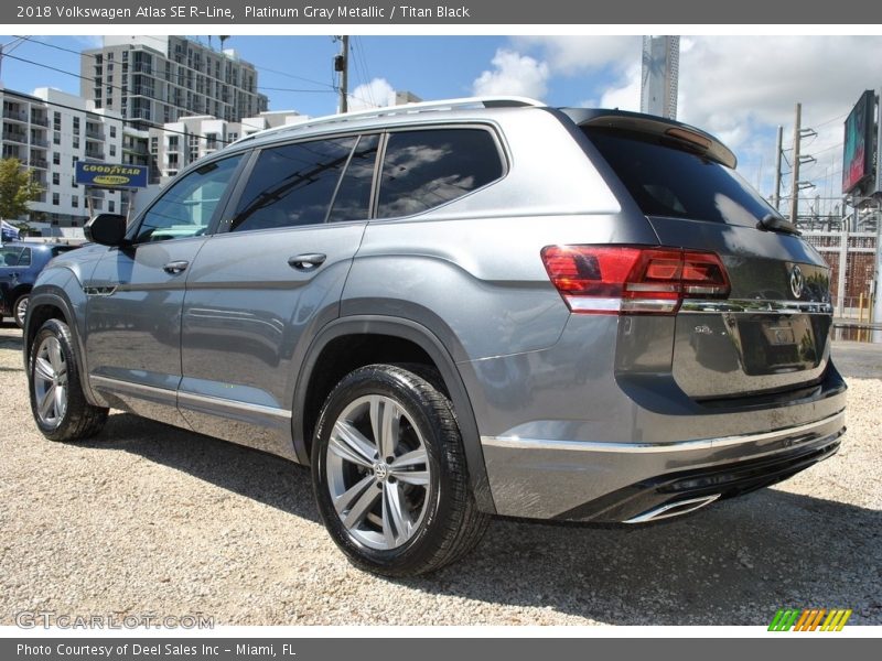 Platinum Gray Metallic / Titan Black 2018 Volkswagen Atlas SE R-Line