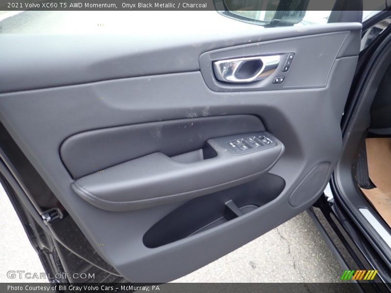 Onyx Black Metallic / Charcoal 2021 Volvo XC60 T5 AWD Momentum
