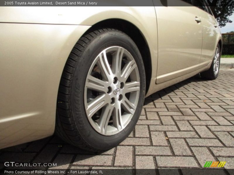 Desert Sand Mica / Ivory 2005 Toyota Avalon Limited