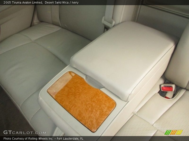 Desert Sand Mica / Ivory 2005 Toyota Avalon Limited