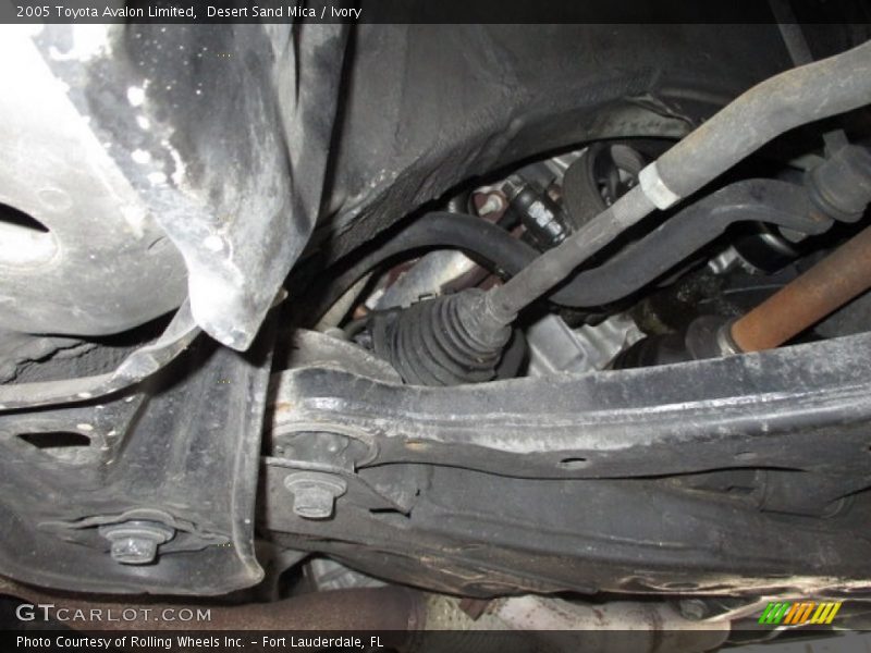 Desert Sand Mica / Ivory 2005 Toyota Avalon Limited