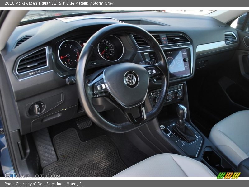 Silk Blue Metallic / Storm Gray 2018 Volkswagen Tiguan SE