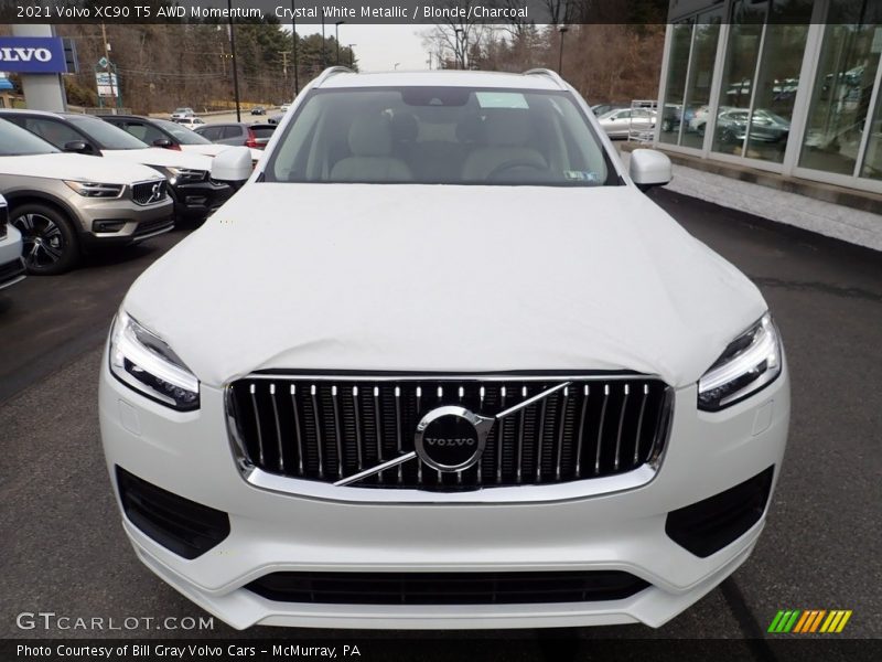 Crystal White Metallic / Blonde/Charcoal 2021 Volvo XC90 T5 AWD Momentum