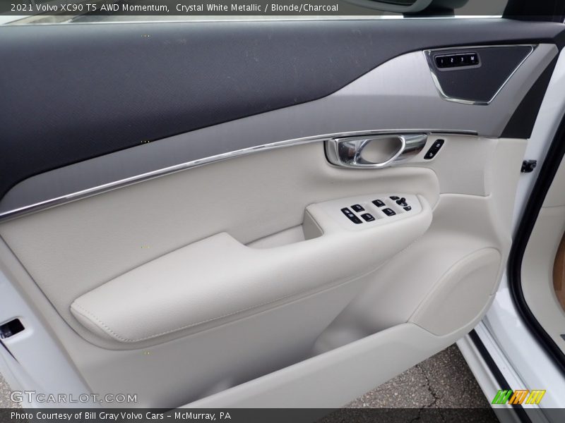 Crystal White Metallic / Blonde/Charcoal 2021 Volvo XC90 T5 AWD Momentum