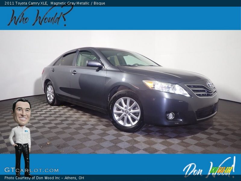 Magnetic Gray Metallic / Bisque 2011 Toyota Camry XLE