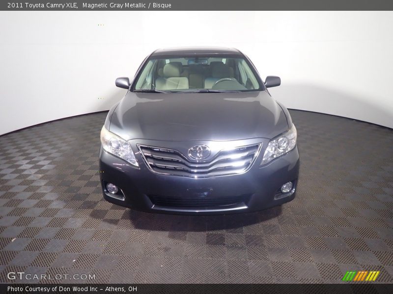 Magnetic Gray Metallic / Bisque 2011 Toyota Camry XLE