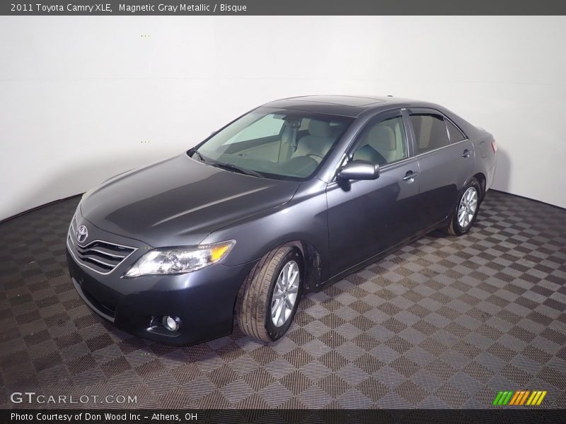 Magnetic Gray Metallic / Bisque 2011 Toyota Camry XLE